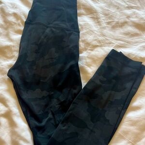Lululemon wunder train legging 25” size 4